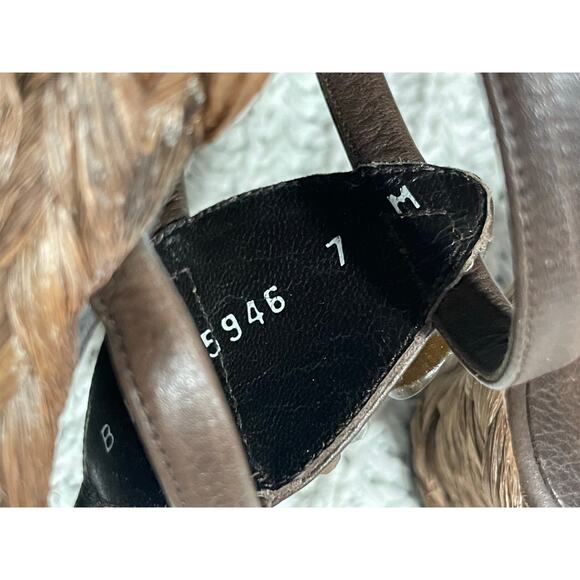 Stuart Weitzman Sandals Beaded Platform Woven Womens 7 M Brown Spain 45946 *Flaw - Picture 10 of 11